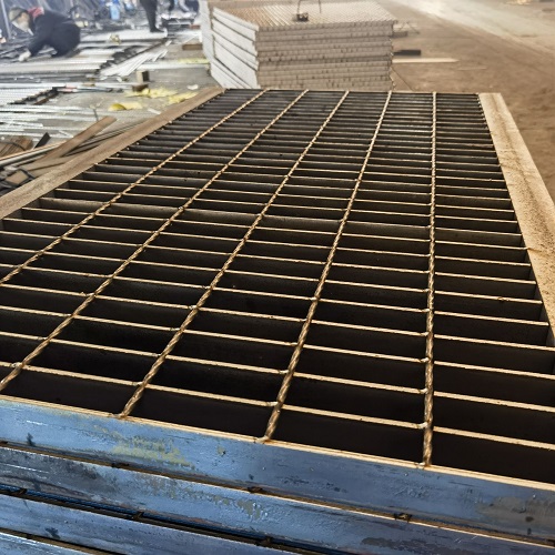 排水溝蓋板格柵的應(yīng)用與優(yōu)勢解析