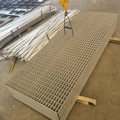 案例解析：某高鐵項(xiàng)目如何通過定制鋼格板節(jié)省30%成本？