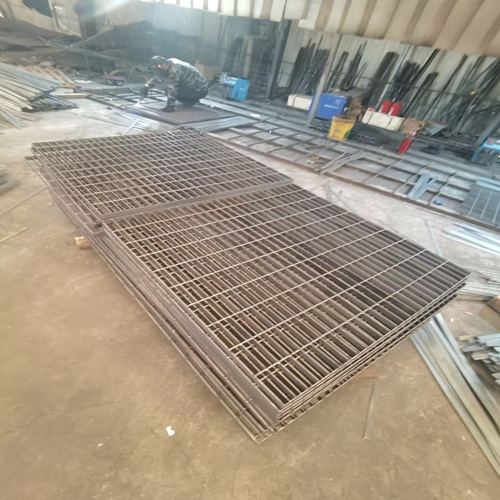 鋼結(jié)構平臺鋼格柵：輕量化與高強度的工程平衡術