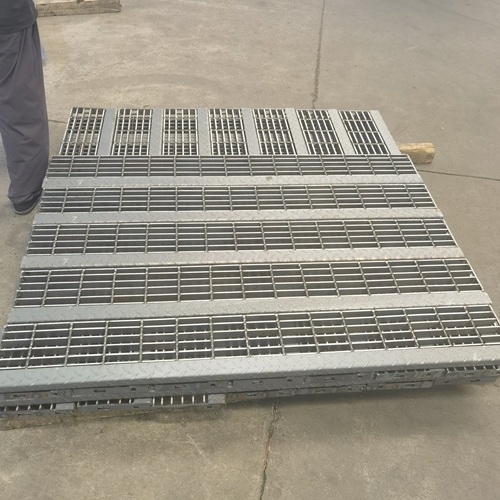 鋼格板承載能力測(cè)試報(bào)告出爐數(shù)據(jù)說(shuō)話(huà)