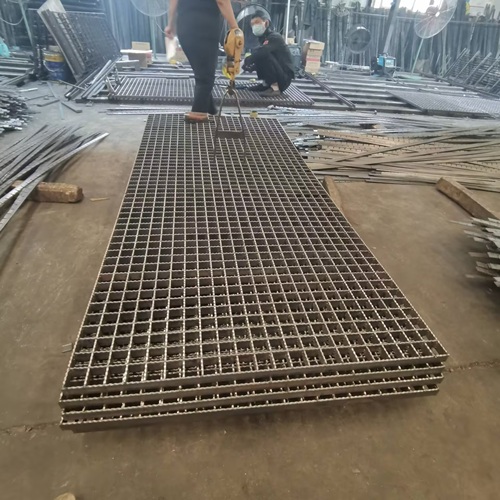 鋼格板的應(yīng)用場(chǎng)景有哪些？看完你就懂了