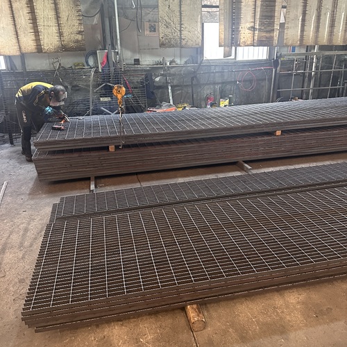 鋼格柵板的型號分類全解析，別再選錯了