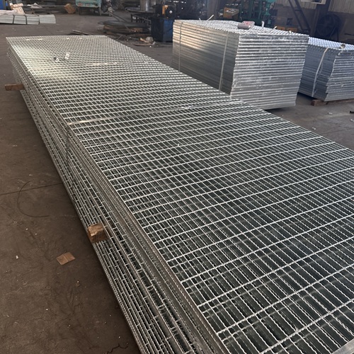 鋼格柵板在音樂節(jié)舞臺搭建中的妙用